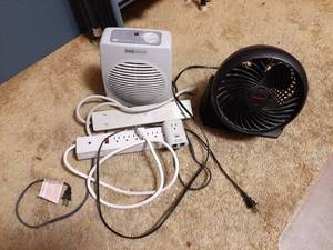 lot 1490 image: Fan, Heater Fan and 2 Power Strips