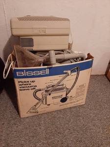 lot 1501 image: Bissell Power Steamer and Air Purifier