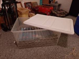 lot 1505 image: Tub with Lid and Shelf Liner