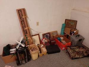 lot 1509 image: All Remaining in Corner of Room