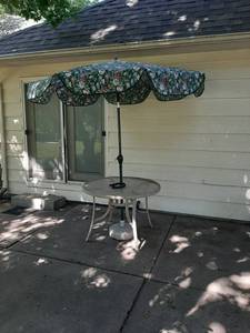 lot 1510 image: Patio Table with Umbrella
