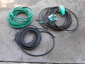 lot 1513 image: Garden Hose and Soaker Hoses