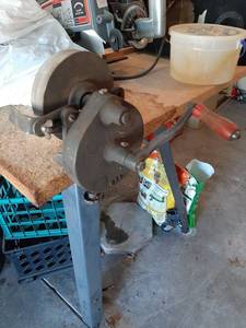 lot 1531 image: Hand Crank Grinder