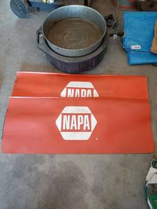 lot 1546 image: 2 Oil Drain Pans and Fender Covers