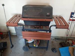 lot 1547 image: Sunbeam Grill with LP Tank