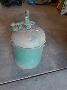 lot 1555 image: Safety Can