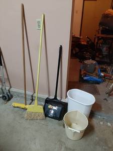 lot 1559 image: 2 Brooms, Dust Pan and Bucket