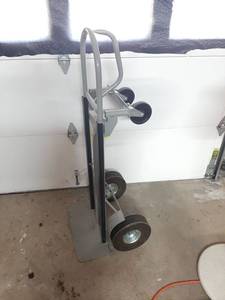 lot 1562 image: 2 Wheel  4 Wheel Dolly