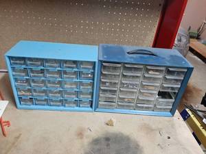 lot 1569 image: 2 Organizers with Hardware