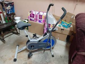 lot 1595 image: Weslo Exercise Bike