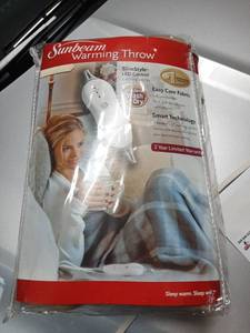 lot 1605 image: Sunbeam Warming Throw 50 X 60