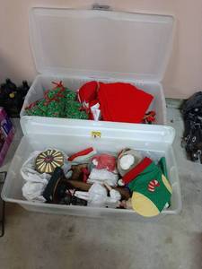 lot 1617 image: 2 Tubs with Christmas Decor
