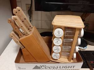lot 1655 image: Knife Block and Spice Rack