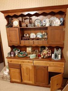 lot 1663 image: China Cabinet with Bag of Hardware - No Contents