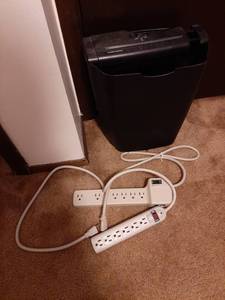 lot 1680 image: Paper Shredder and 2 Power Strips