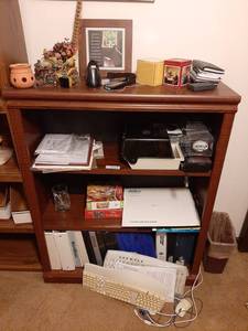 lot 1685 image: Bookshelf - No Contents