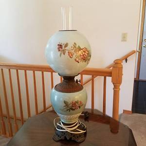 lot 1689 image: lamp