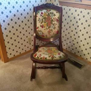 lot 1710 image: sewing rocker
