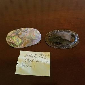 lot 1712 image: two brooches