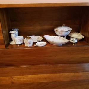 lot 1722 image: lot of Lefton china