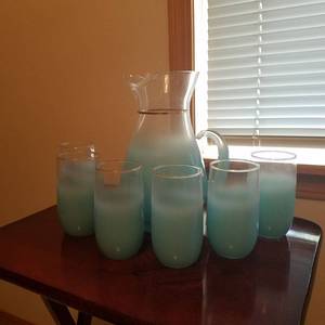 lot 1840 image: vintage beverage set - pitcher and 6 glasses