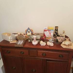 lot 1853 image: all Decor on top of buffet