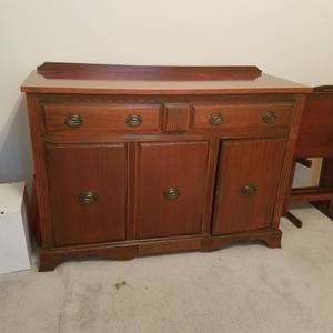 lot 1856 image: Buffet