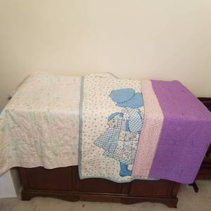 lot 1858 image: 2 baby quilts and a crib liner