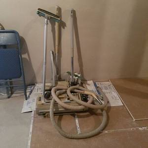 lot 1889 image: vacuum and accessories