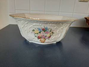 lot 1754 image: Lenox Christopher Columbus Commemorative Bowl