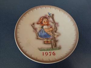 lot 1755 image: 1976 Hummul Plate