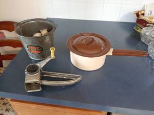 lot 1778 image: Tin Pot with Lid, Grater and Bucket