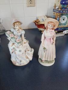 lot 1782 image: 2 Lefton Girl Figurines