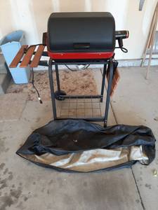 lot 1796 image: Electric Grill