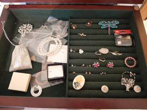 lot 1811 image: All Jewelry in Cabinet