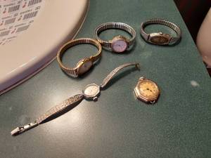 lot 1812 image: Ladies Watches - One is a Waltham