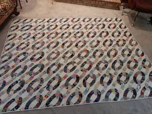 lot 1813 image: Quilt