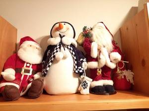 lot 1818 image: Santas and Snowman