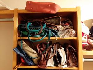 lot 1822 image: 2 Shelves of Purses