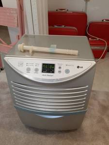 lot 1923 image: LG Dehumidifier
