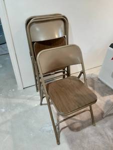 lot 1926 image: Set of 4 Samsonite Folding Chairs