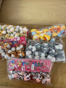 lot 10 image: stuffed animal keychains