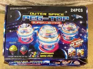 lot 29 image: novelty light up toy no batteries one missing