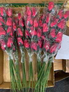 lot 38 image: faux roses