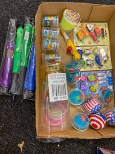lot 78 image: misc kids gifts