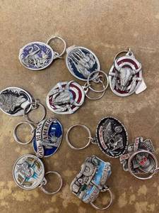 lot 1114 image: 10 various keychains