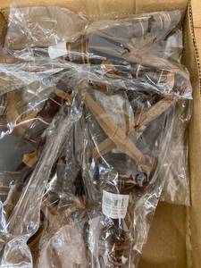 lot 1134 image: 6 toy slingshots