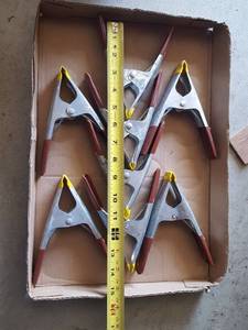 lot 226 image: 8 spring clamps