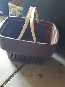 lot 227 image: 6 shopping baskets