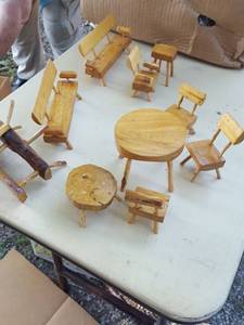 lot 247 image: rustic doll furniture, approximately 20 bags